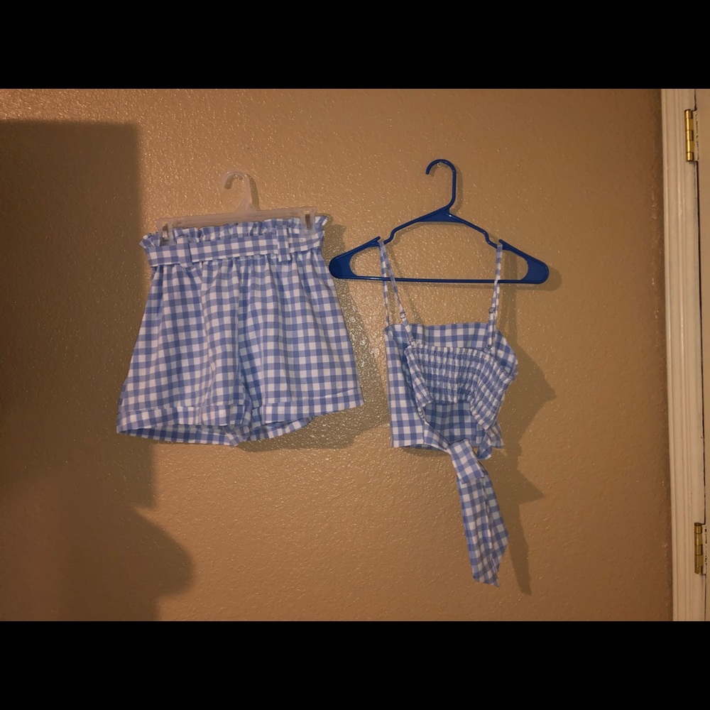 Gingham Set - Picture 3 of 3